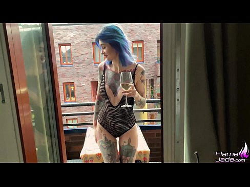 ❤️ Ogromna dziewczyna ssąca i pieprzy się namiętnie pod gołym niebem ❤️❌ Just porn at us ﹏